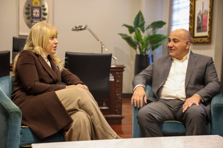 Manzur tantea a la intendenta de Tucumán para ver como juega en la interna con Jaldo