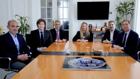 Juntarse aunque duela