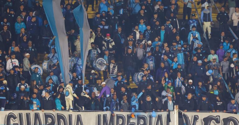 El calvario de los hinchas de Racing en el estadio de Peñarol: un papelón organizativo que duró casi ocho horas y se terminó a la madrugada
