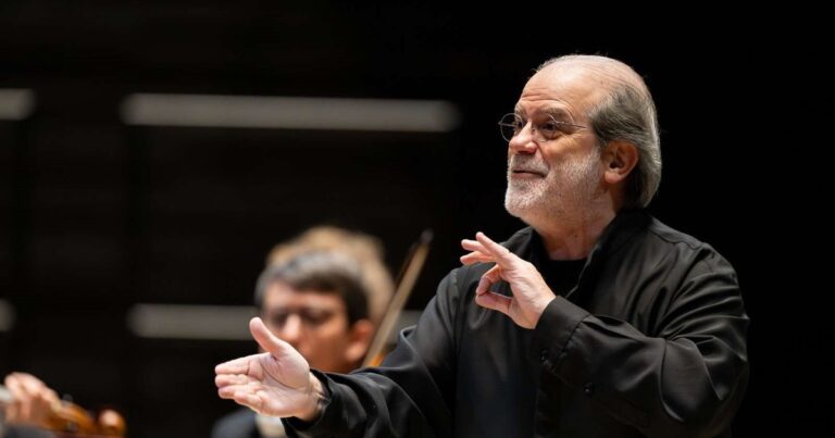 Andrea Marcon Giammaria, el director de música clásica con madre y tres hermanos argentinos, y que tocará por primera vez en el Colón