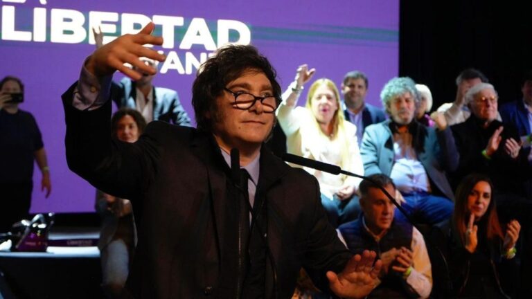 Javier Milei presentó a sus candidatos en Provincia y pidió «defenderse en las urnas» para sacaralkirchnerismo