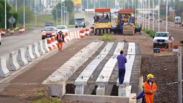 El Gobierno prepara un plan de infraestructura para cuando se estabilicen las variables financieras
