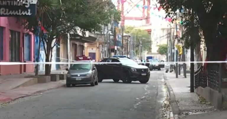 Un policía mató a un hombre que le apuntó y quiso robarle su arma en La Boca