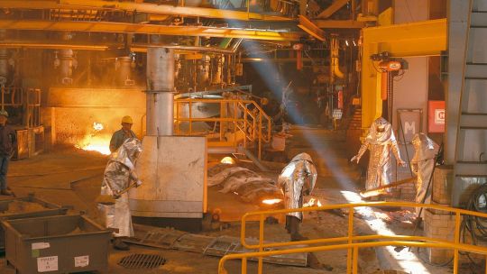 Un conflicto gremial en Siderar profundiza la tensión entre la UOM y empresas contratistas