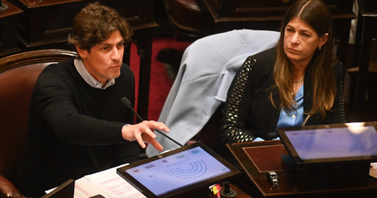 Javier Milei y sus medidas, EN VIVO: con el Presidente en Los Ángeles, la oposición busca rechazar el veto a la emergencia en discapacidad y limitar los DNU