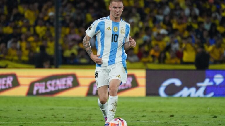 Lionel Scaloni explicó por qué Franco Mastantuono usó la 10 de Lionel Messi