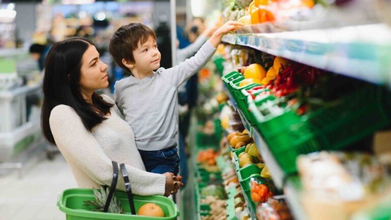 Canasta básica: cuánto necesitó una familia tipo en agosto para no ser pobre