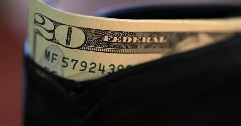 Dólar hoy: a cuánto cotizan el oficial y sus diferentes tipos de cambio este viernes 16 de enero