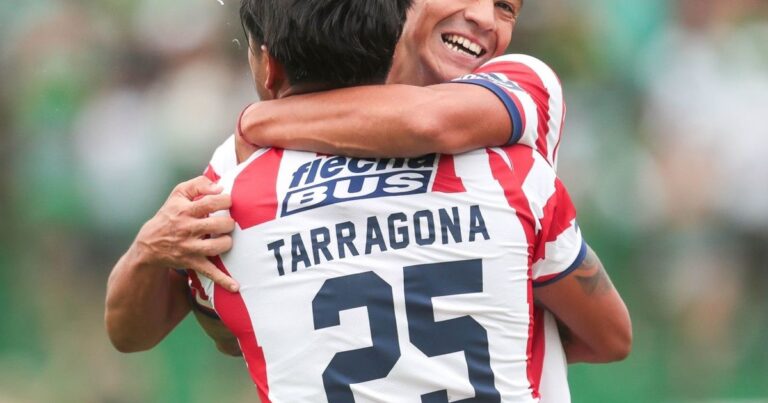 Unión arrancó con toda frente a Sarmiento