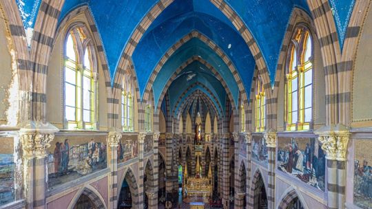 Buscan «padrinos» para evitar la pérdida de los murales en la Iglesia de los Capuchinos